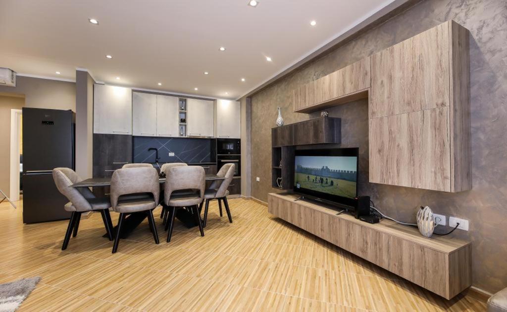 Valbona Apartament'S 2 Vlorë Esterno foto