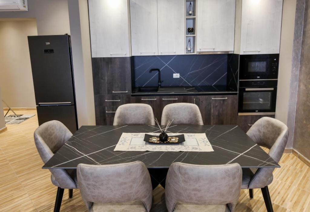 Valbona Apartament'S 2 Vlorë Esterno foto