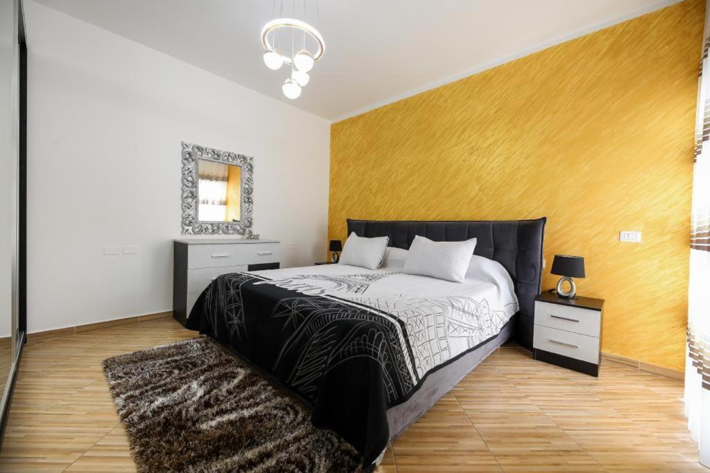 Valbona Apartament'S 2 Vlorë Esterno foto