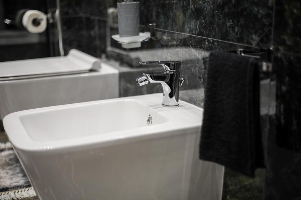 Valbona Apartament'S 2 Vlorë Esterno foto