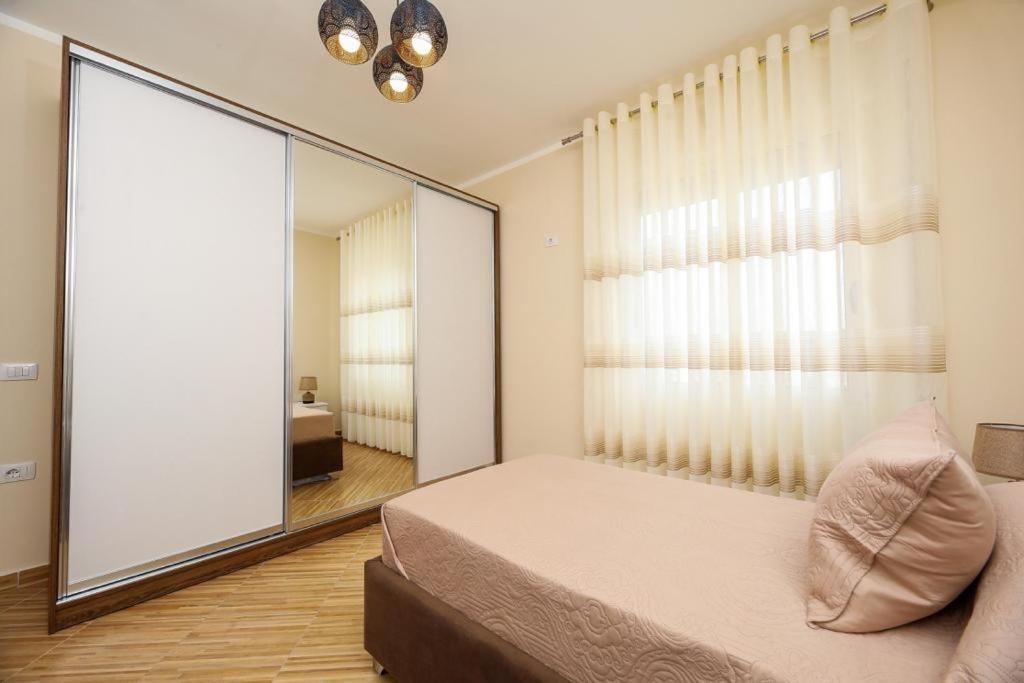 Valbona Apartament'S 2 Vlorë Esterno foto